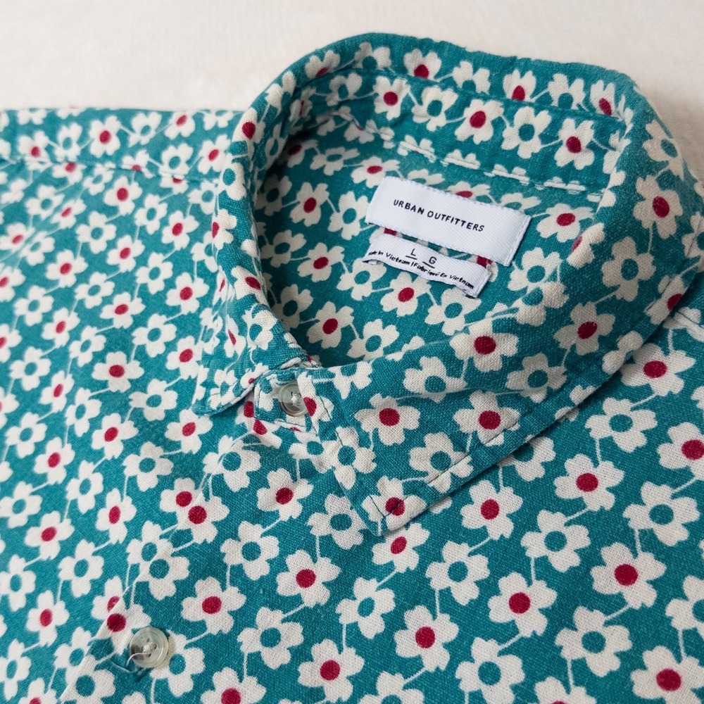 Urban Outfitters floral button up shirt men's L teal daisy linen blend Y2K indie